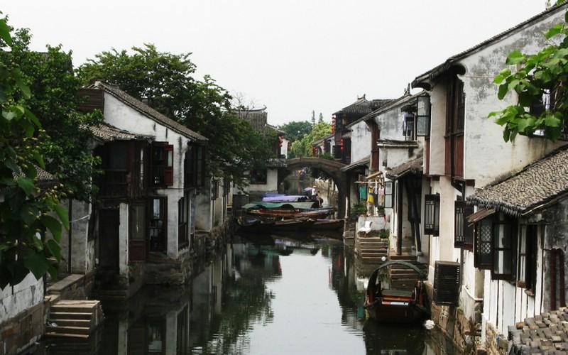 文昌湖税务:便民办税出实招 纳税服务启新篇